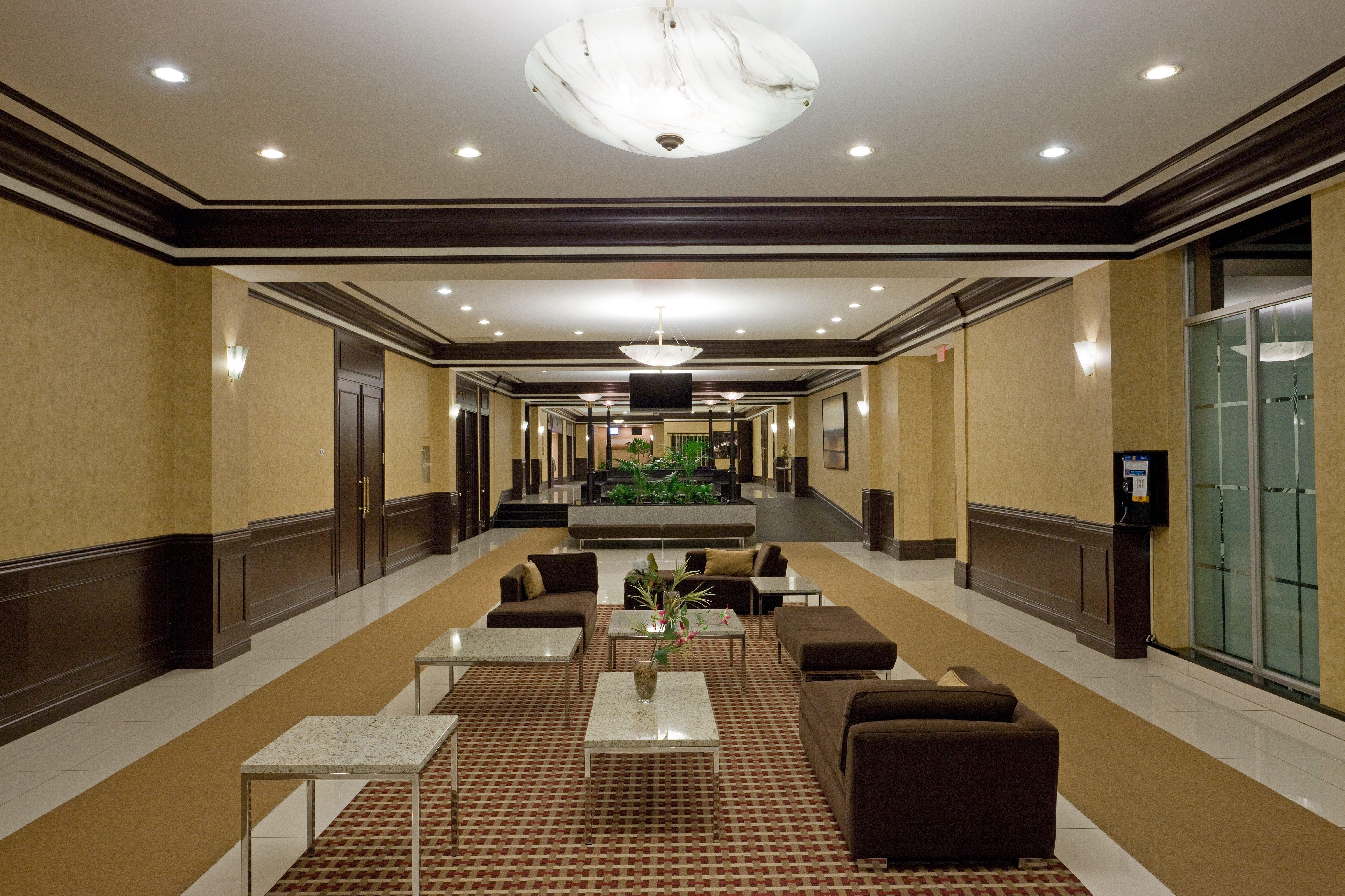 Armon Plaza Montreal Airpt, Trademark Collection By Wyndham Kültér fotó
