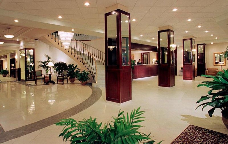 Armon Plaza Montreal Airpt, Trademark Collection By Wyndham Kültér fotó